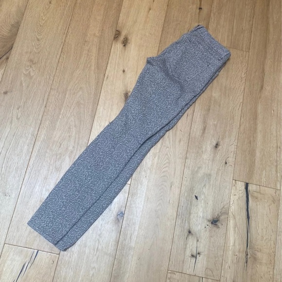 Marc by Marc Jacobs leopard print skinny jeans size 27 - Picture 2 of 4